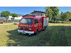 Fahrzeug Front und Seitenansicht Fahrtrichtung links