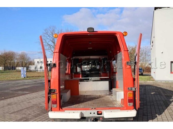 VW LT 35 - Ansicht hinten, Türen geöffnet