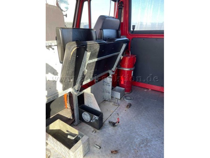 Sitzbank Mannschaftsraum