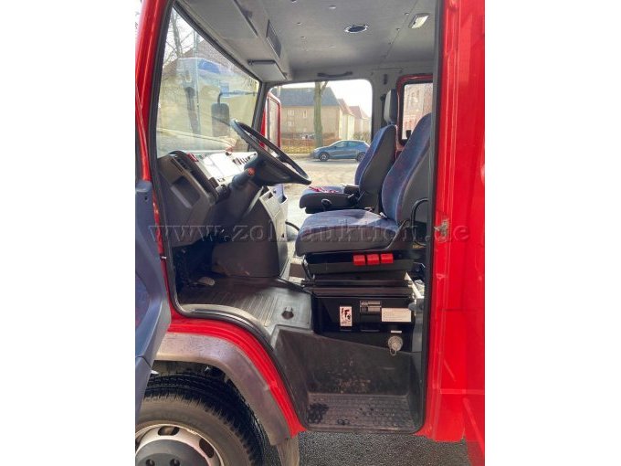 Mannschaftsraum Fahrerseite