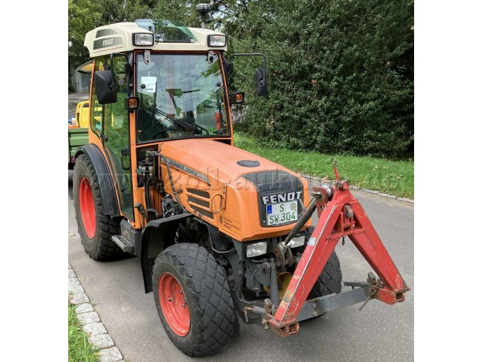 Traktor Ansicht vorne rechts