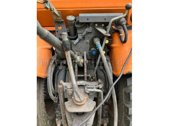 Traktor Ansicht Hydraulikanschlüsse hinten