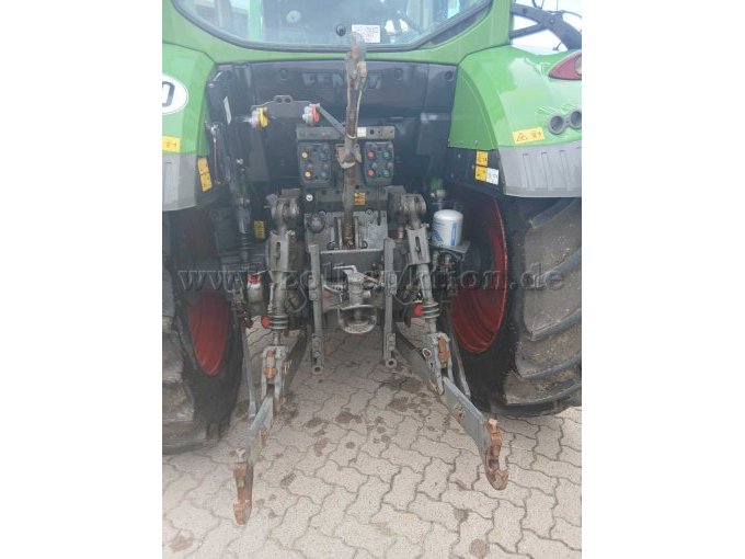 1 Traktor Fendt 310 Vario – foto 6 – kavel bij Zoll-Auktion, Seelze