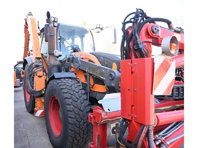 Ansicht Fendt von vorne links
