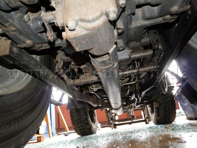 Ansicht von hinten unterhalb Ölverlust