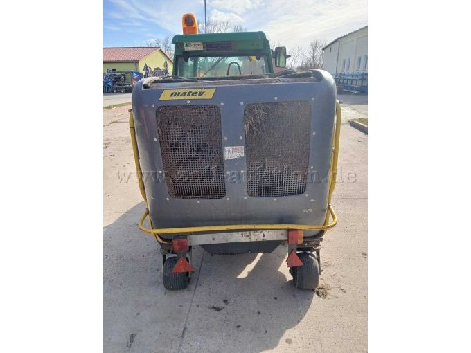 Rückseite des Grasfangkorbes