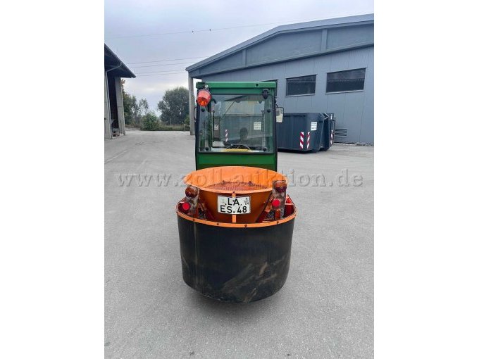 1 Traktor John Deere 430 mit Schneeschild und Streuer – foto 5 – kavel bij Zoll-Auktion, Altdorf