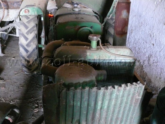 Traktor John Deere Lanz 310 Teilansicht Kühler