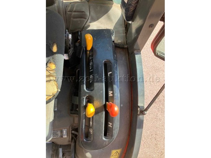 Traktor Kubota Ansicht Steuerhebel links