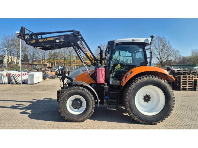 Steyr von der Seite links