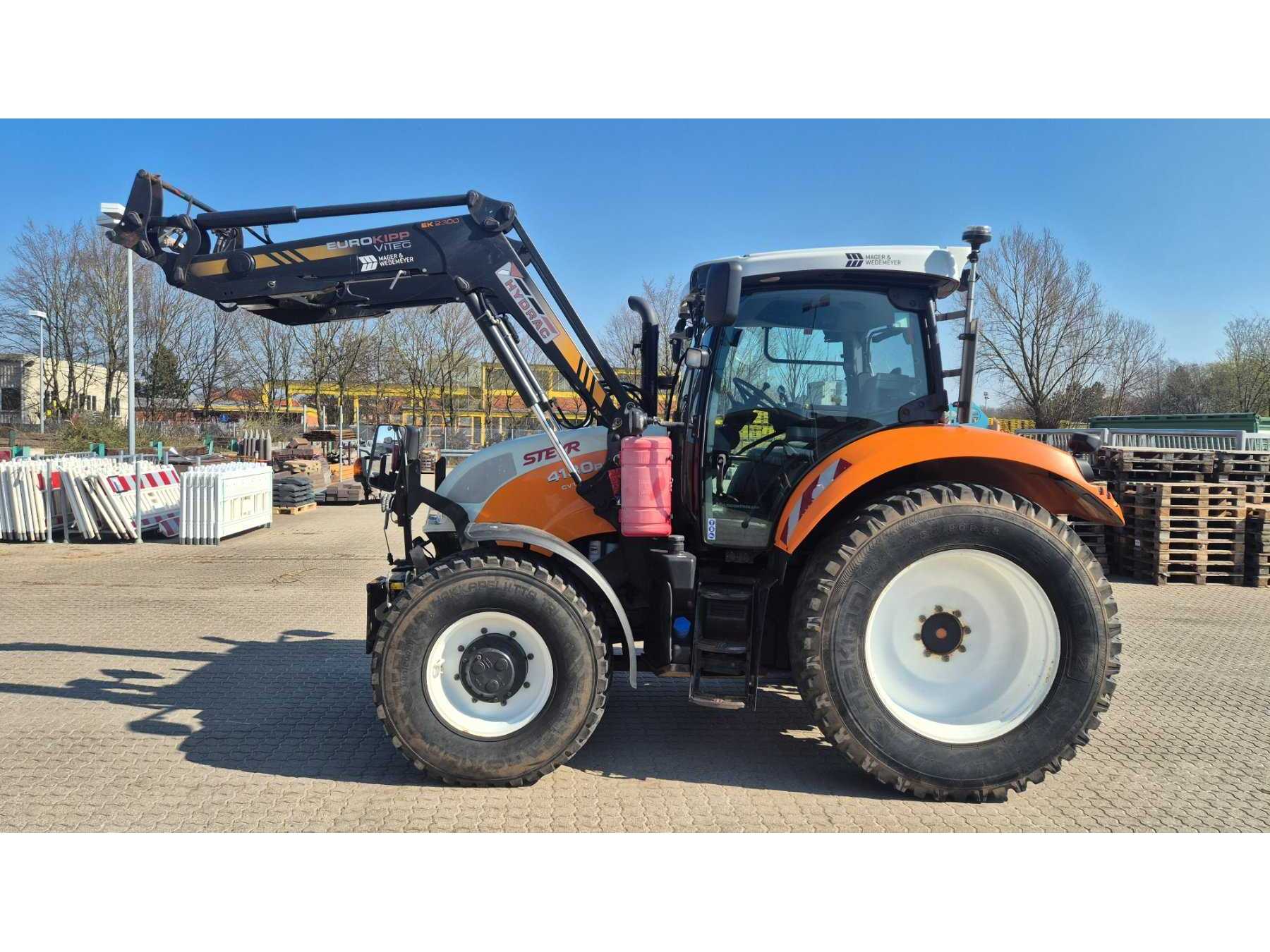 Steyr von der Seite links