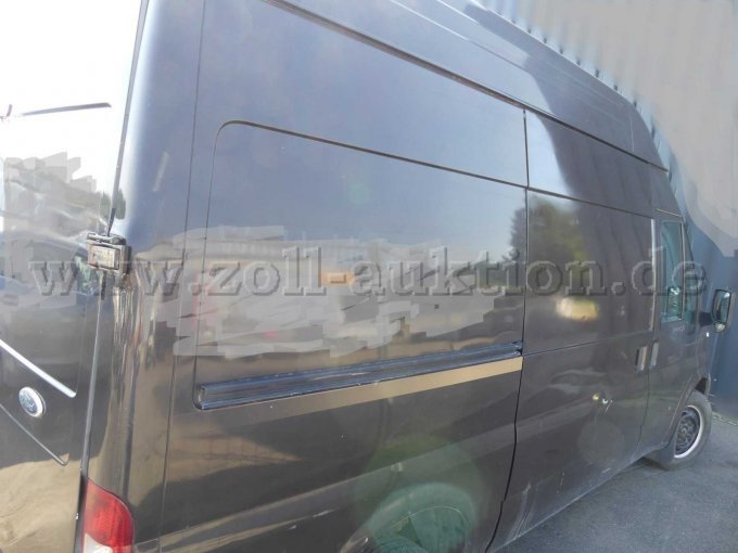 1 Transporter Ford Transit Hoch-Lang 2.2 Diesel / defekt und nicht fahrbereit – foto 4 – kavel bij Zoll-Auktion, Calau