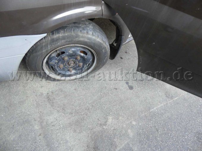 1 Transporter Ford Transit Hoch-Lang 2.2 Diesel / defekt und nicht fahrbereit – foto 10 – kavel bij Zoll-Auktion, Calau