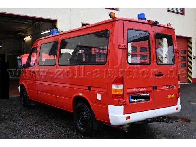 1 bestelwagen Mercedes-Benz Sprinter Kombi 313 CDI (brandweerwagen) – foto 4 – kavel bij Zoll-Auktion, Königswinter