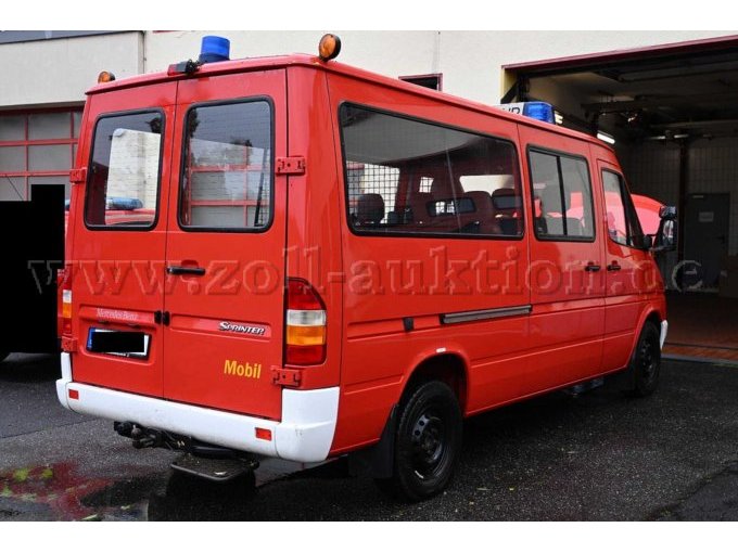 1 bestelwagen Mercedes-Benz Sprinter Kombi 313 CDI (brandweerwagen) – foto 2 – kavel bij Zoll-Auktion, Königswinter