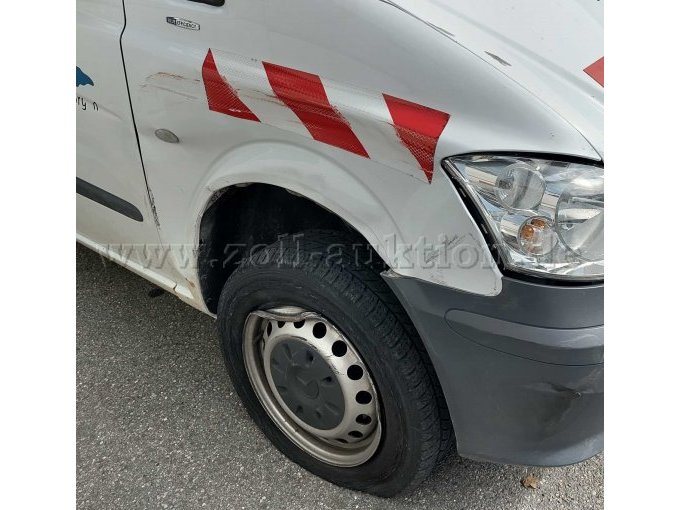 1 Transporter Mercedes Benz Vito 113 CDI Allrad,Typ: 639/5, defekt, Unfallfahrzeug – foto 12 – kavel bij Zoll-Auktion, Stuttgart