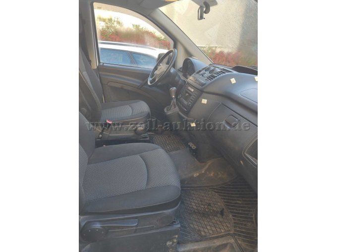 1 Transporter Mercedes Benz Vito 113 CDI Allrad,Typ: 639/5, defekt, Unfallfahrzeug – foto 14 – kavel bij Zoll-Auktion, Stuttgart