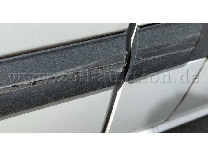 1 Transporter Mercedes Benz Vito 113 CDI Allrad,Typ: 639/5, defekt, Unfallfahrzeug – foto 4 – kavel bij Zoll-Auktion, Stuttgart