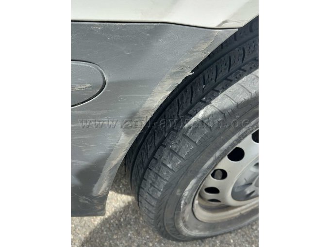 1 Transporter Mercedes Benz Vito 113 CDI Allrad,Typ: 639/5, defekt, Unfallfahrzeug – foto 3 – kavel bij Zoll-Auktion, Stuttgart