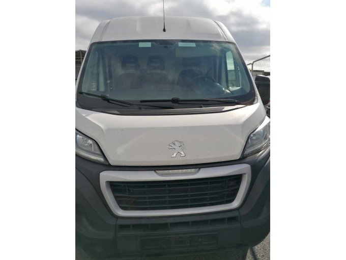 Frontansicht 2 Peugeot Boxer