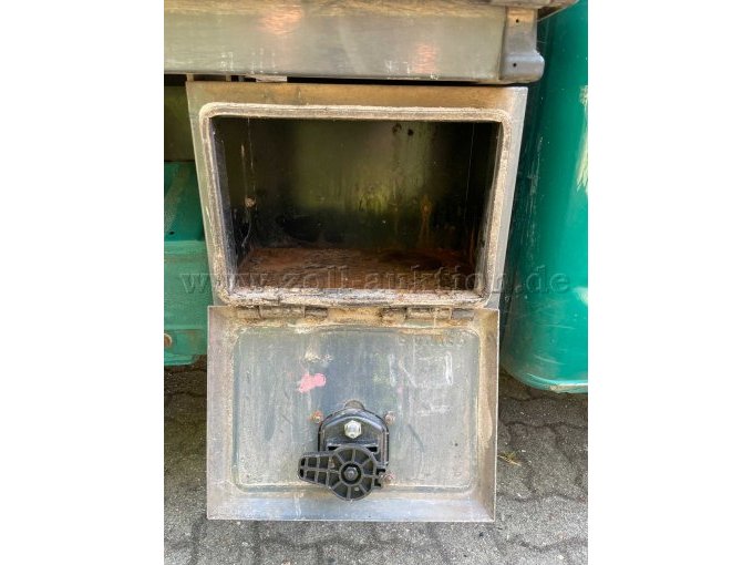 Staubox unter Ladefläche