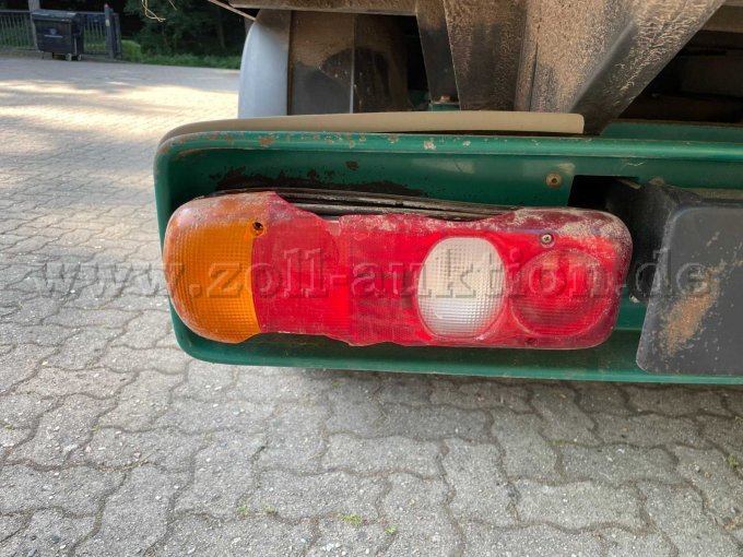 Schlussleuchte links gebrochen
