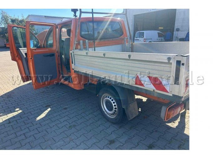 1 VW-bestelwagen, vrachtwagen met open laadbak, dubbele cabine, defect – onderdelenvoorziening – foto 3 – kavel bij Zoll-Auktion, Nidderau