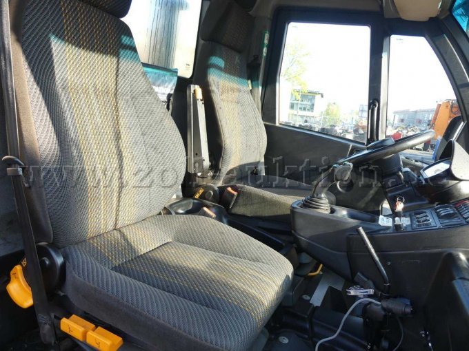 Blick in die Fahrerkabine