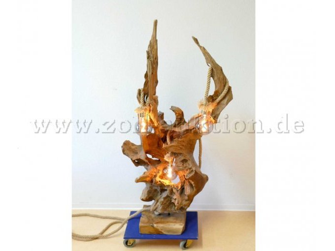 Vorderansicht mit Licht