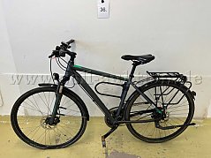 Trekkingrad von Cube, links