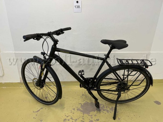 Herren-Trekkingrad von Winora, links