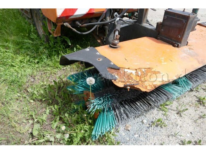 beschädigt