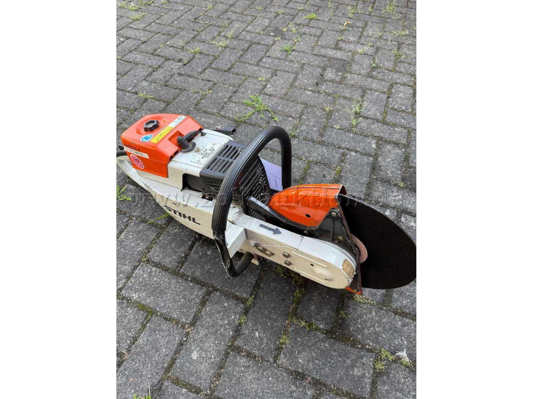 Gesamtansicht des Trennschleifers