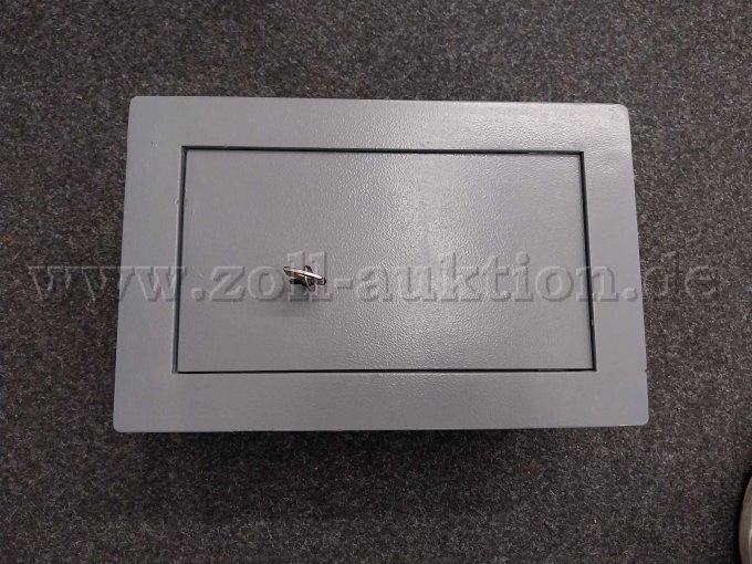 Tresor mit Schlüssel