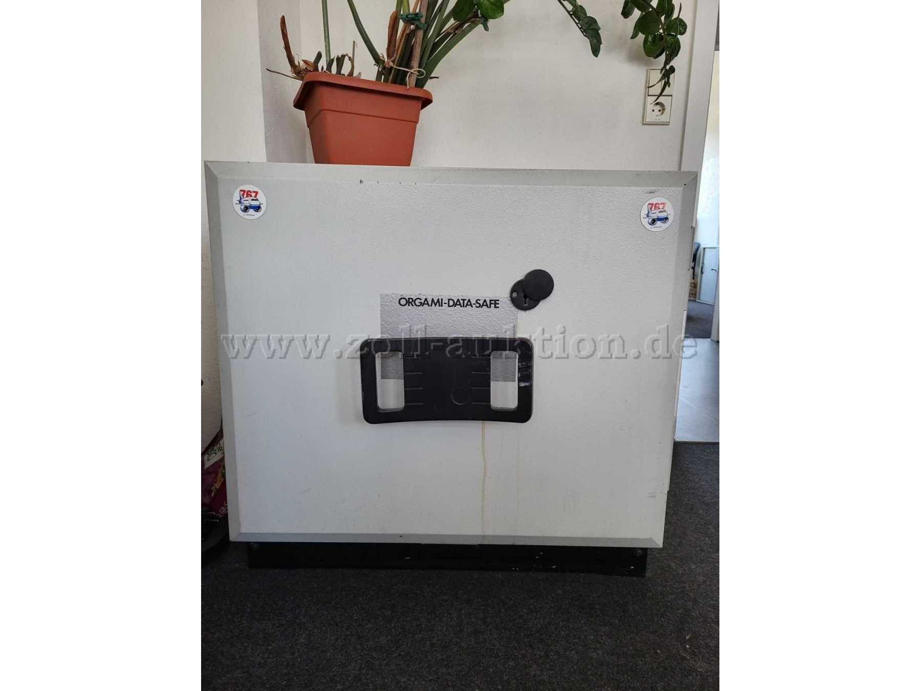 Tresor/Sicherheitsschrank mit einem Schlüssel