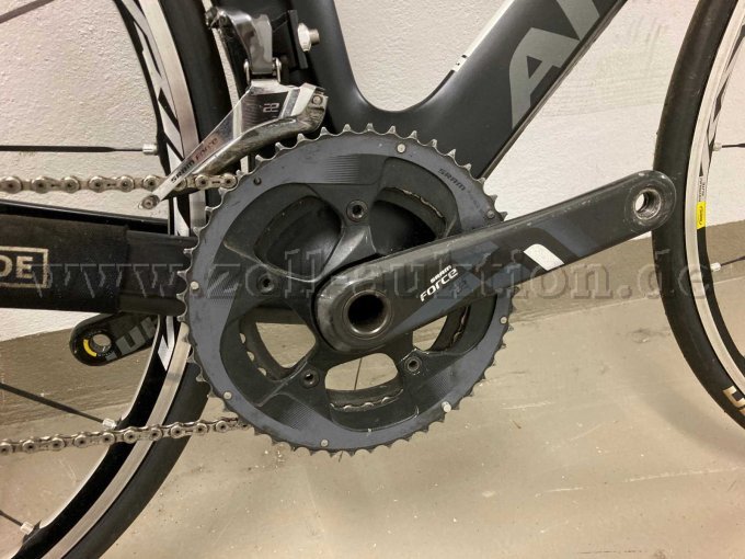 Tretkurbel, Kettenblatt und Umwerfer