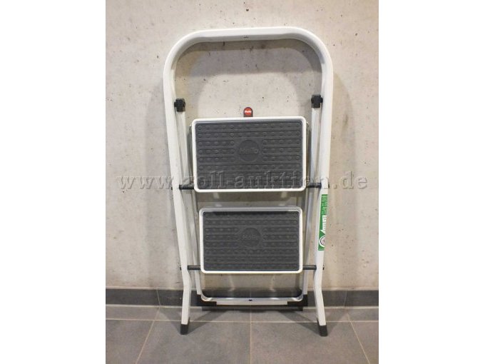 Leiter zusammengeklappt von vorne