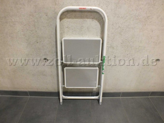 Leiter zusammengeklappt von vorne