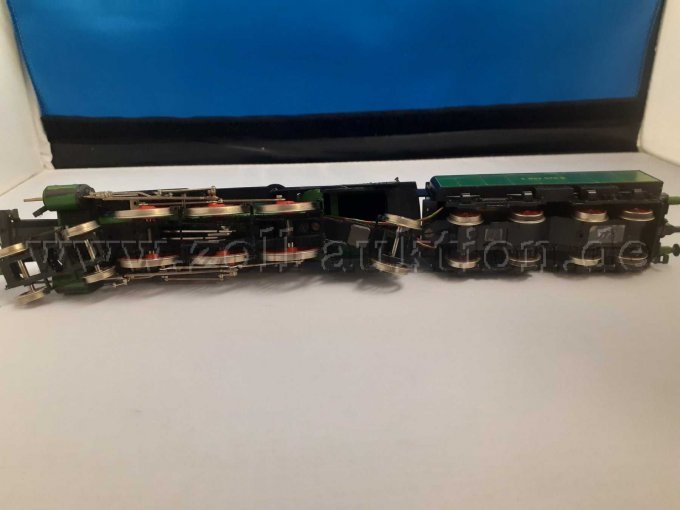 Trix 52 2406 BR 3634 Dampflokomotive mit Schlepptender, Unterseite