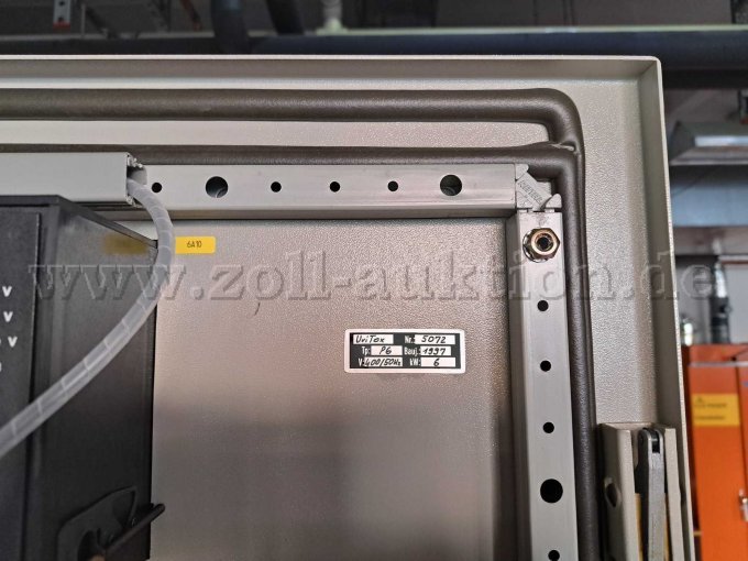 Typenschild im Schaltschrank