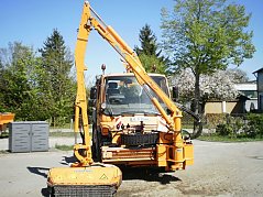 U300 mit Mähwerk