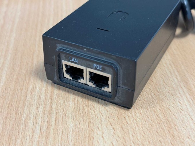Ubiquiti UniFi AC PRO – WLAN Access Point
Ansicht der Anschlüsse