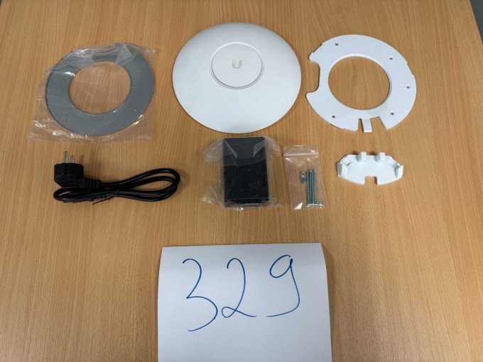 Ubiquiti UniFi AC PRO – WLAN Access Point 
Gesamtansicht