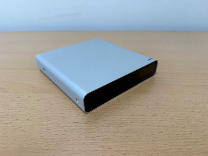 Ubiquiti UniFi CloudKey Gen2 Plus (UCK-G2-PLUS) Controller
Vorderseite