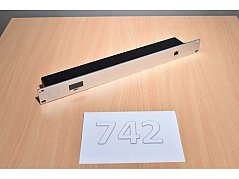 Ubiquiti UniFi Rack-Adapter für Cloud Key Gen2 Plus
Ansicht von vorne