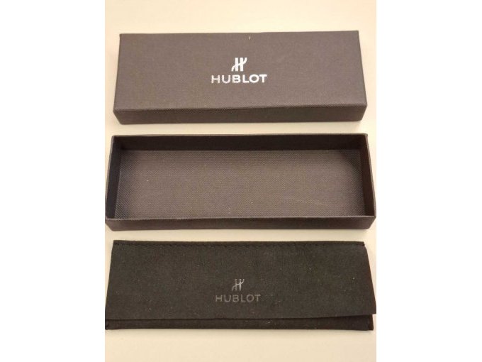 Umverpackung geöffnet