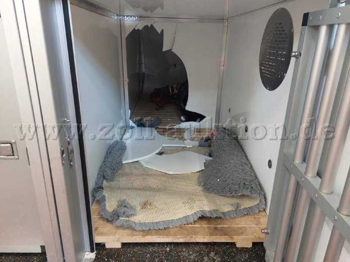 Innenansicht mit Schaden