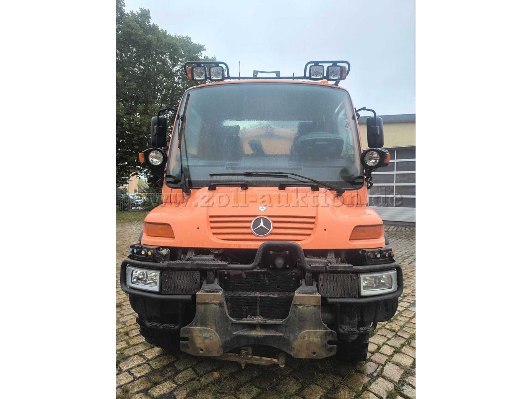 Unimog vorn