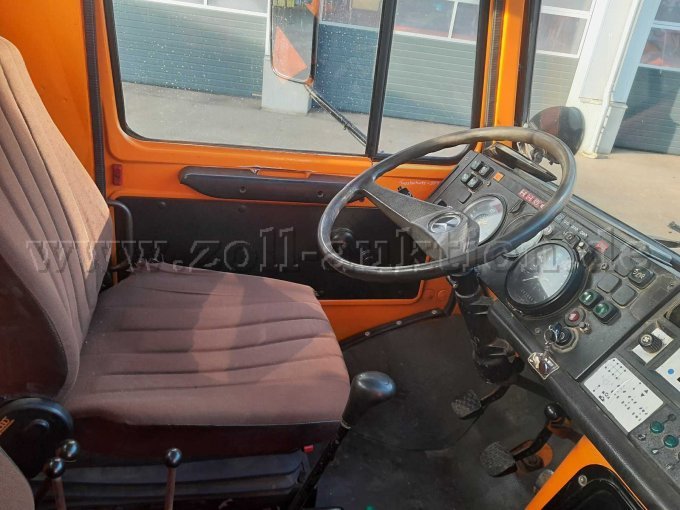 Fahrersitz/Innenraum