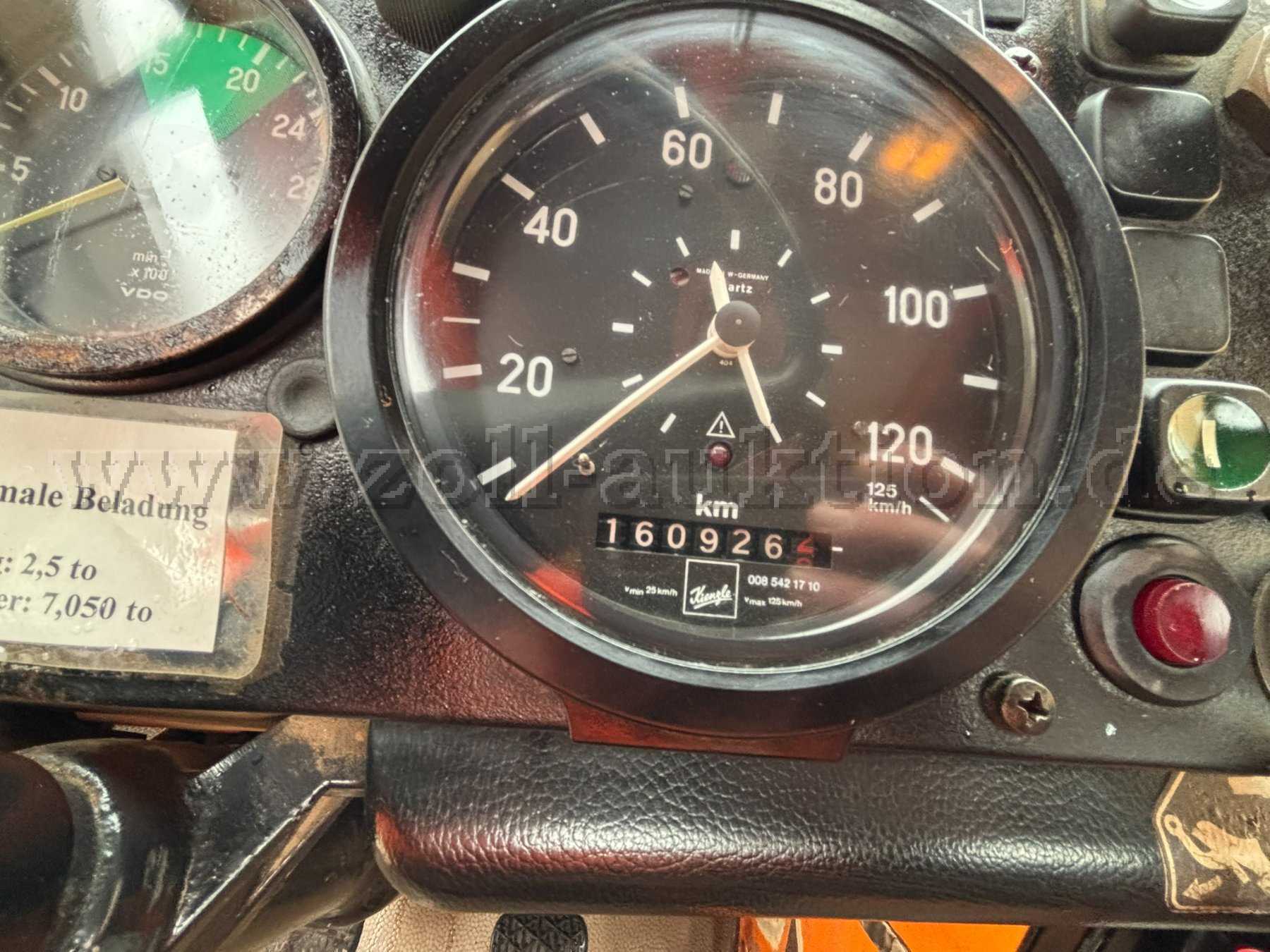 Kombiinstrument mit Kilometerstand